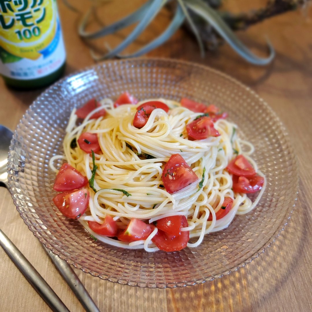 ポッカレモン おはようございます 姉です 夏のお昼におススメ トマトとしその冷製パスタをご紹介 食品用ポリ袋に 22 07 19 俺ノランキング